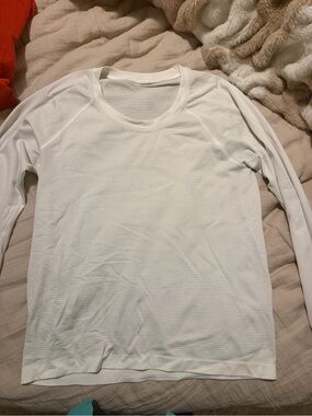 Lululemon swiftly tech long sleeve top